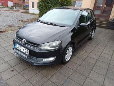 Svart Begagnad 2010 VW Polo Halvkombi | 59 900 kr (Marknadspris)