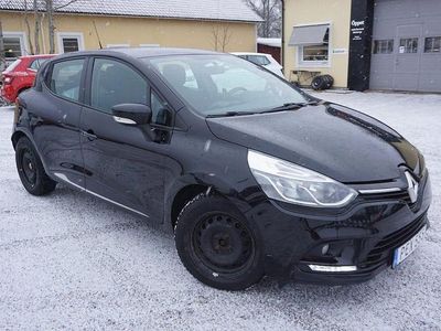 Begagnad Renault Clio IV Zen 90 HK (66 kW) 2018 Svart Halvkombi