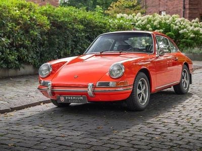 Begagnad Porsche 911 110 HK (80 kW) 1968 Orange