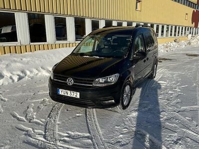 Begagnad VW Caddy Maxi Life Life 110 HK (80 kW) 2018 Svart Minibuss