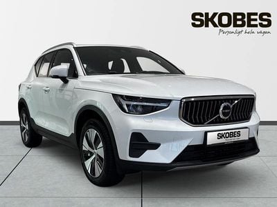 Vit Begagnad 2023 Volvo XC40 Core SUV | 279 100 kr (Bra pris)