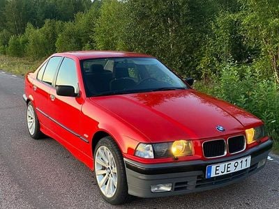 Begagnad BMW 316 190 HK (139 kW) 1992