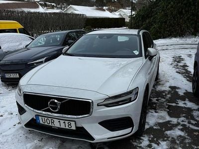 Begagnad Volvo V60 150 HK (110 kW) 2019 Vit Kombi