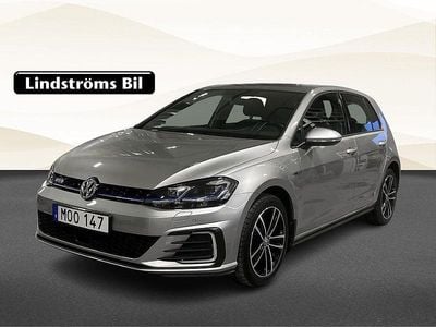 Silver Begagnad 2020 VW Golf VIII GTE Halvkombi | 239 900 kr (Bra pris)