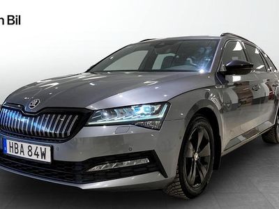 Begagnad Skoda Superb 2023 Grå Kombi