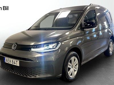 Grå (indiumgrå metallic) Ny 2025 VW Caddy Minibuss | 432 375 kr (Marknadspris)
