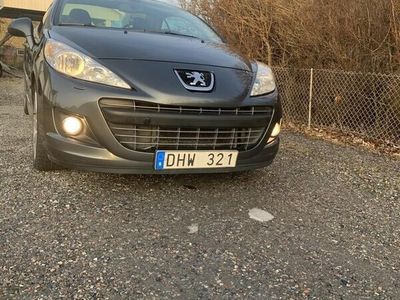 begagnad Peugeot 207 CC 