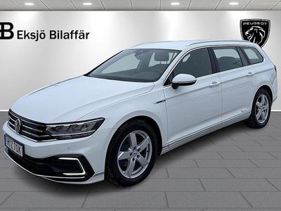 Begagnad VW Passat GTE 218 HK (160 kW) 2020 Vit Kombi