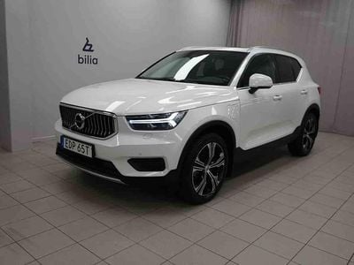 Vit Begagnad 2022 Volvo XC40 SUV | 294 900 kr