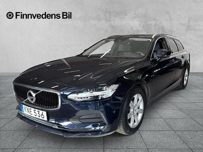 Begagnad Volvo V90 Momentum 192 HK (141 kW) 2018 Mörkblå Kombi