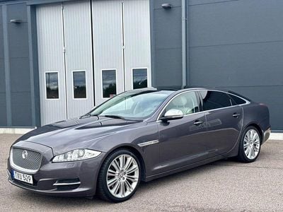 Mörkgrå Begagnad 2010 Jaguar XJ Sedan | 199 000 kr