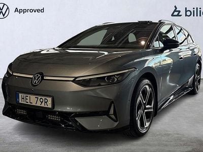 Ljusblå (blå) Begagnad 2024 VW ID.7 GTX Kombi | 599 000 kr (Bra pris)