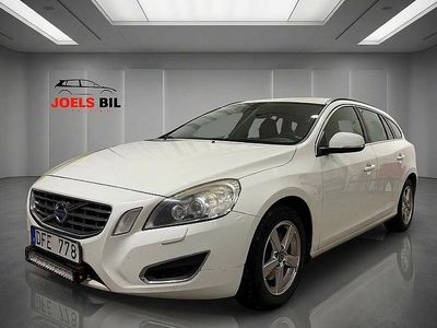 Vit Begagnad 2012 Volvo V60 Momentum Kombi | 79 900 kr (Marknadspris)