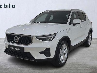Vit Begagnad 2023 Volvo XC40 Core SUV | 349 900 kr (Marknadspris)