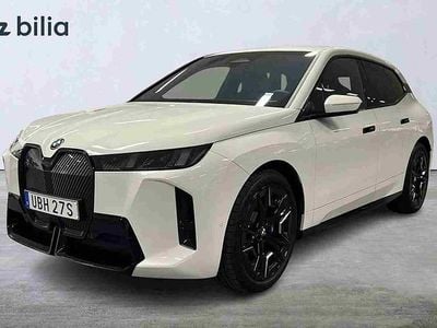 Vit Begagnad 2025 BMW iX SUV | 889 900 kr