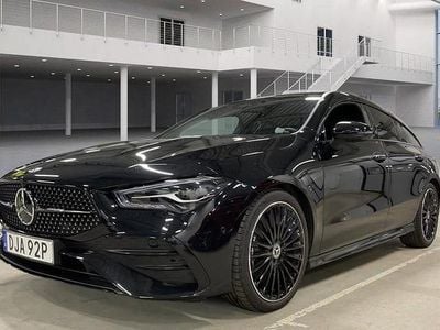 Begagnad Mercedes CLA200 Shooting Brake Advanced Plus 163 HK (119 kW) 2025 Svart Kombi