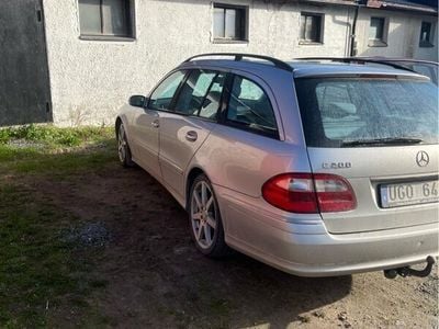 Mercedes E200