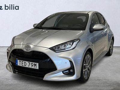 Silver Begagnad 2024 Toyota Yaris Hybrid Style Halvkombi | 269 900 kr (Marknadspris)