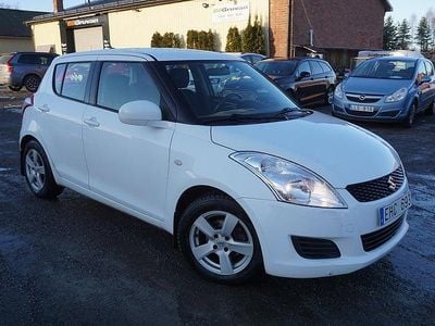 Begagnad Suzuki Swift 94 HK (69 kW) 2012 Vit Halvkombi