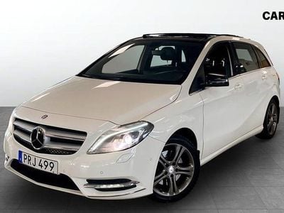 Vit Begagnad 2014 Mercedes B220 Minibuss | 149 900 kr