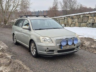 Begagnad 2006 Toyota Avensis Kombi | 10 000 kr (Dyr)