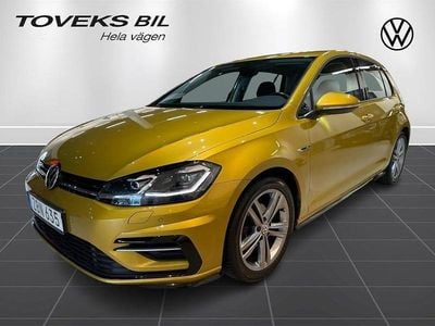 Begagnad VW Golf VII R-line Plus 110 HK (80 kW) 2018 Kurkuma yellow metallic