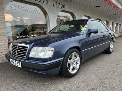 Begagnad Mercedes E320 223 HK (164 kW) 1994 Blå Sportkupé