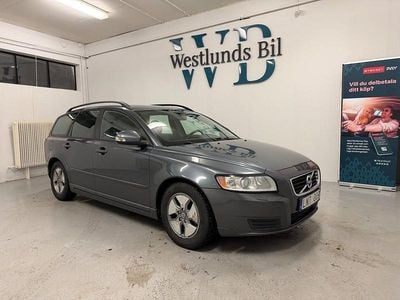 Grå Begagnad 2010 Volvo V50 Kombi | 39 900 kr (Marknadspris)