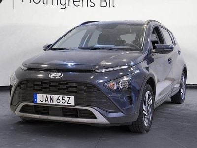 Grå Begagnad 2023 Hyundai Bayon Essential SUV | 174 800 kr (Marknadspris)