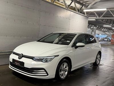 Vit Begagnad 2021 VW Golf VIII Halvkombi | 249 900 kr (Lite dyr)