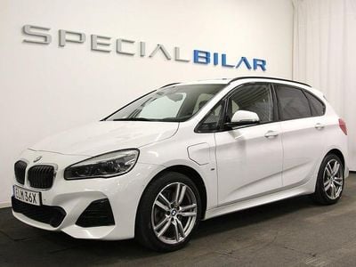 Begagnad BMW 225 Active Tourer M Sport 224 HK (164 kW) 2020 Alpinvit Minibuss