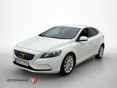 Begagnad Volvo V40 Momentum 120 HK (88 kW) 2015 Vit Halvkombi