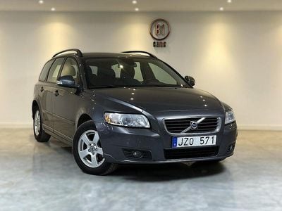 Begagnad Volvo V50 Momentum 125 HK (91 kW) 2009 Grå Kombi