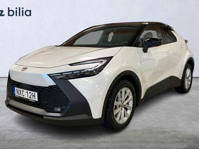 begagnad Toyota C-HR Hybrid 1,8 HYBRID STYLE TEKNIKPAKET BI-TONE VINTERHJUL