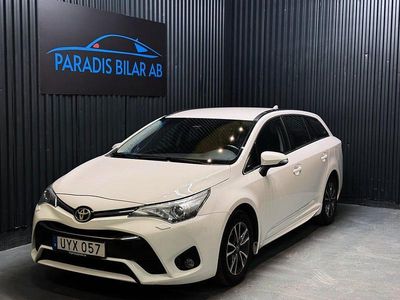 Vit Begagnad 2017 Toyota Avensis Multidrive S Kombi | 114 900 kr (Marknadspris)