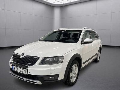 Vit Begagnad 2016 Skoda Octavia Scout Kombi | 124 500 kr (Bra pris)