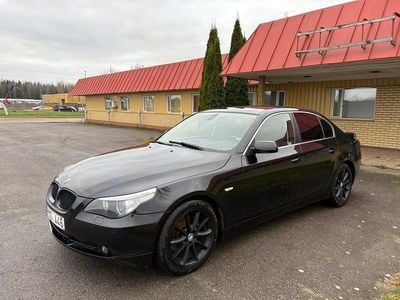 Svart Begagnad 2007 BMW 525 Sedan | 52 500 kr (Marknadspris)