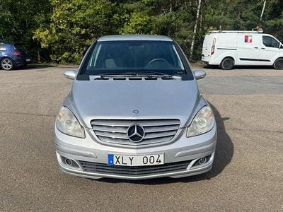 Mercedes B200