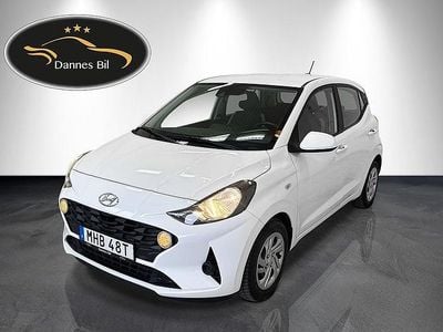 Begagnad Hyundai i10 Essential 67 HK (49 kW) 2022 Vit Halvkombi