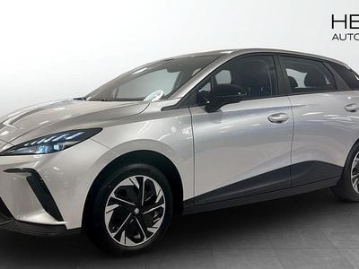 Begagnad MG MG4 EV 125 kW (170 HK) 2024 Grå Halvkombi