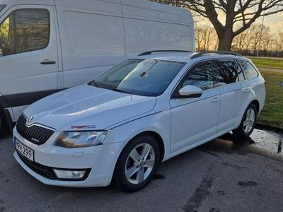 begagnad Skoda Octavia Kombi 1.6 TDI Plus Euro 5