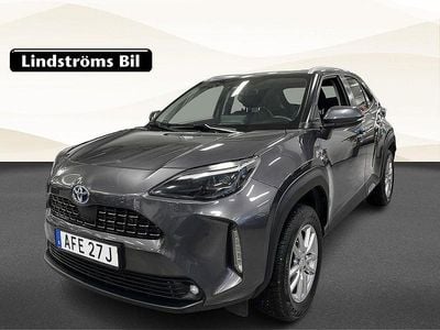 Mörkgrå Begagnad 2022 Toyota Yaris Cross Edition SUV | 299 000 kr (Marknadspris)