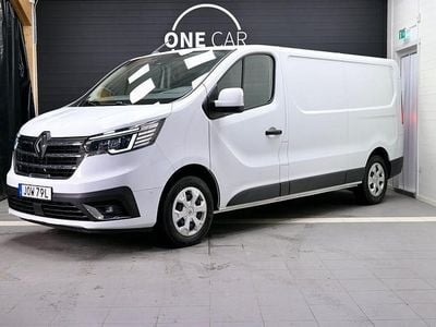 Vit Begagnad 2024 Renault Trafic Minibuss | 339 500 kr (Lite dyr)