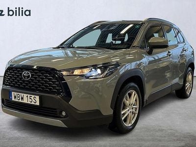 Grå Begagnad 2024 Toyota Corolla Cross Active SUV | 339 900 kr (Marknadspris)