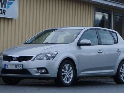 Silver Begagnad 2010 Kia Ceed Halvkombi | 64 900 kr (Marknadspris)