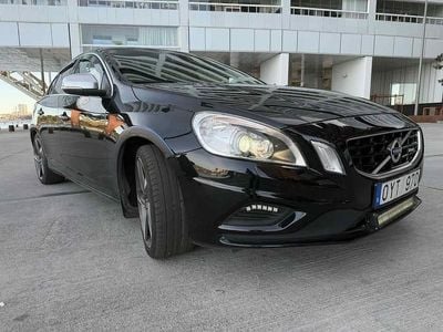 Begagnad Volvo S60 240 HK (176 kW) 2012 Svart Sedan