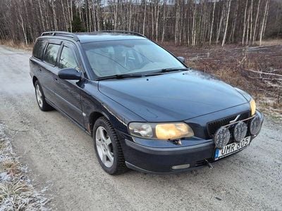 Begagnad 2004 Volvo V70 Kombi | 12 000 kr