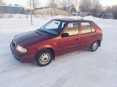 Begagnad 2000 Skoda Felicia Halvkombi | 14 000 kr
