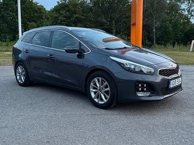 Grå Begagnad 2015 Kia Ceed Sportswagon GT-Line Kombi | 95 000 kr (Marknadspris)