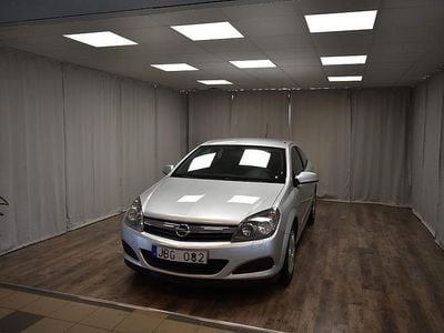 Begagnad Opel Astra GTC 105 HK (77 kW) 2006 Grå Halvkombi